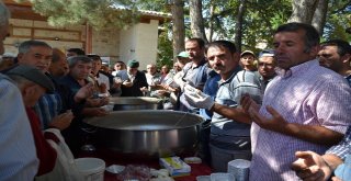 Şuhut Belediyesi 10. Aşure Etkinliğini De Düzenledi