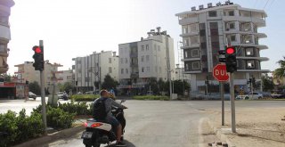 MANAVGAT BARBAROS CADDESİ'NE SİNYALİZASYON