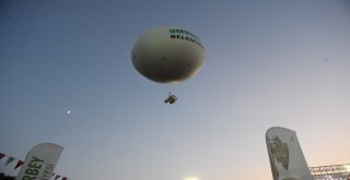 Şeftali Festivalinde Uzaya Şeftali Gönderildi