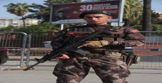 Aşırı Sıcak Zafer Bayramı Törenine İlgiyi Azalttı