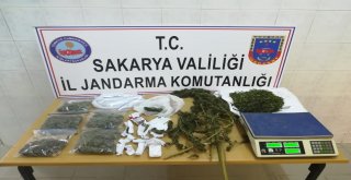 Hendekte Bin 902 Gram Kubar Esrar Ele Geçirildi