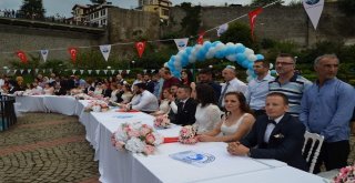 22 Çiftin Nikâhı Aynı Günde Kıyıldı