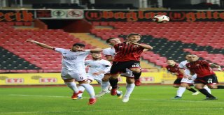 Spor Toto 1. Lig: Gençlerbirliği: 3 - Tetiş Yapı Elazığspor: 1