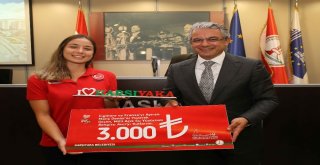 Karşıyakanın Başarılı Sporcularına Ödül