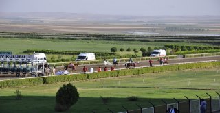 Jandarma Koşusunda Nefesler Tutuldu