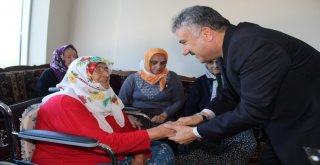 Emniyetten Bayram Öncesi Huzurevi Sakinlerine Moral Ziyareti