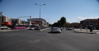 Sakarya Caddesi Yeni Yüzüne Kavuştu