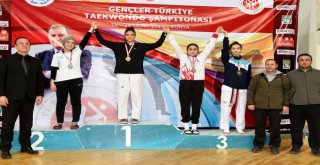 Osmangazili Taekwondocudan Bronz Madalya