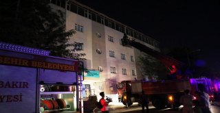 Diyarbakırda Kız Öğrenci Yurdunda Yangın