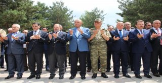 15 Temmuz Şehitleri Kars Kapı Şehitliğinde Anıldı