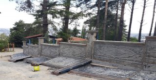 Gülüçte Mezarlıklar Bakımdan Geçiriliyor