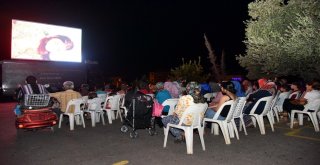 Alanyada Gezici Açık Hava Sineması Gösterime Başladı