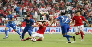 Spor Toto Süper Lig: Antalyaspor: 0- Çaykur Rize: 1 (İlk Yarı)