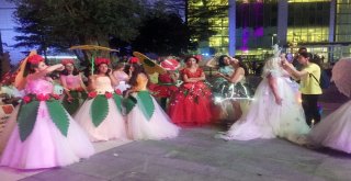 Büyükçekmecede Dev Festival Korteji