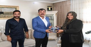 Başkan Asyadan Fedakar Teyzeye Ziyaret