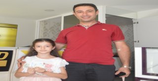 8 Yaşındaki Çocuk, Tlye Destek İçin Kumbarasındaki Dolarları Bozdurdu