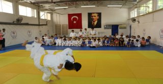 Yunusemreli Judocular Hem Spor Yapıyor Hem Okuyor