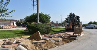 Alaşehirin Sembol Meydanı Sarıkız Yenileniyor