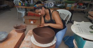 (Özel) Suyun Üstünde Topraklı Sergi