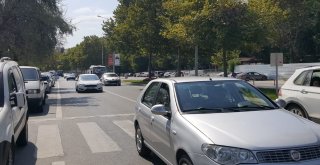 Akşam Trafiğine Kalmamak İçin Yola Çıktılar, Trafik Felç Oldu