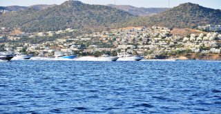 Ünlü İş Adamlarının Katıldığı Balık Turnuvasında 118 Kiloluk Orkinos Tutuldu