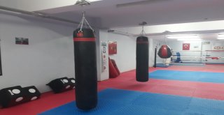 Silopide Wushu Ve Boks Salonunun Zemini Onarıldı