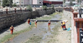 Van Gölüne Dökülen Derelerde Temizlik Çalışması