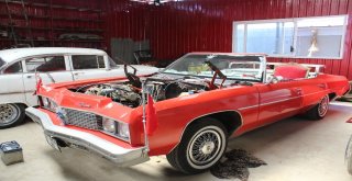 Kullanılamaz Denilen Klasik Otomobiller, Onların Elinde Hayat Buluyor