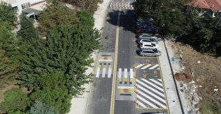 Okul Önünde Sürücüleri İster İstemez Yavaşlatan Yaya Geçidi