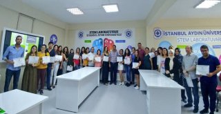 Türkiyenin İlk Stem Laboratuvarından 80 Öğretmene Sertifika