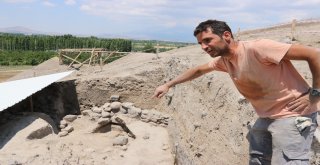 Kınık Höyükte 6 Bin Yıl Öncesine Ait Pers Tapınağı Bulundu