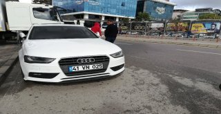 Park Halindeki Otomobilin Camını Kırıp 150 Bin Tl Çaldılar