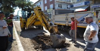 Şuhut Belediyesi Su Arıza Ekiplerinden Patlak Çalışması