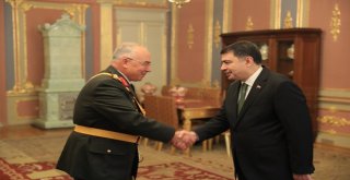 Vali Şahin, 29 Ekim Cumhuriyet Bayramı Tebriklerini Kabul Etti