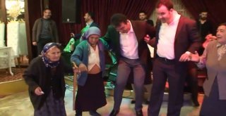 Yaşlı Nine Bastonuyla Keskin Ağırlaması Oynadı