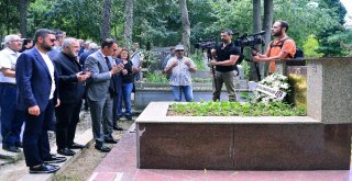 Beşiktaşın Efsane Başkanı Mezarı Başında Anıldı