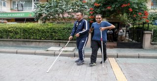 Sarı Çizgiler Yetersiz Ve Engellere Dolu