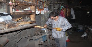 Siverekte Bıçak Bileyicilerine Yoğun İlgi