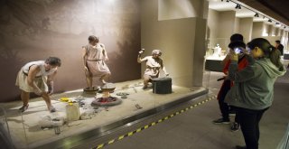 (Özel Haber) Anadolu Medeniyetler Müzesinde Tarihin İlkleri Sergileniyor