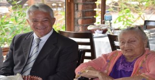 Marmariste Huzurevi Sakinleri Kahvaltıda Buluştu