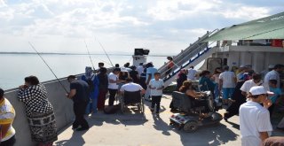 Engellilerin Tekne Turu Mutluluğu