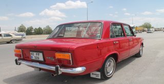 Bir Buçuk Senede Topladığı 1975 Model Arabasını 65 Bin Liraya Satıyor