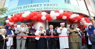 Diyanet İşleri Başkanı Erbaş, “Aile, Toplum Olarak Ayakta Kalmamızın Çimentosunu Teşkil Eden Önemli Bir Kurumdur