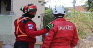 Akuttan Gerçeği Aratmayan Tatbikat