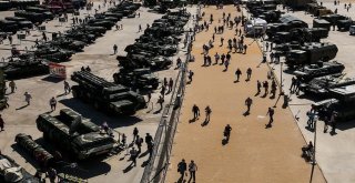 Rusya, Deaştan Ele Geçirdiği Silahları Sergiledi