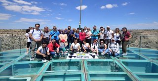 Türkiyeyi Karış Karış Geziyorlar