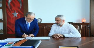 Başkan Yılmaz, Kurban Bağışında Bulundu