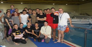 (Özel)Thy Kabin Memurlarına Havuzda Eğitim