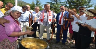 Aleyna Tilki, Üzüm Festivalinde Sahne Aldı