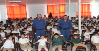 Çeşmede Jandarma Trafikten Öğrencilere Ders